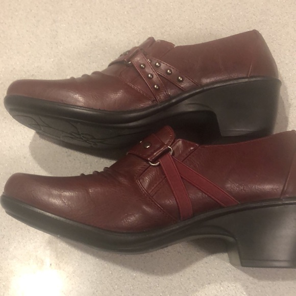 AeroCushion size 8 Tori Style Memory Foam Burgundy Shoes - Picture 2 of 5